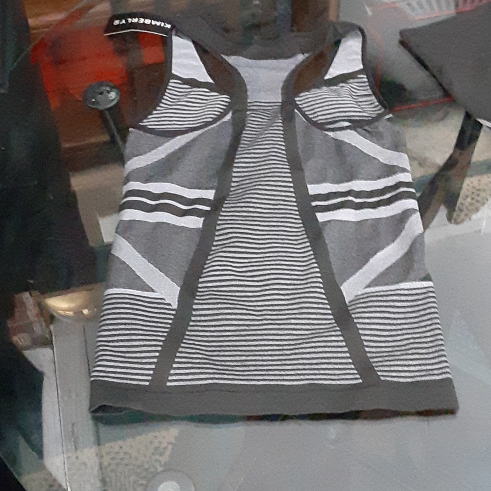 Outfit - Picture 2 of 3